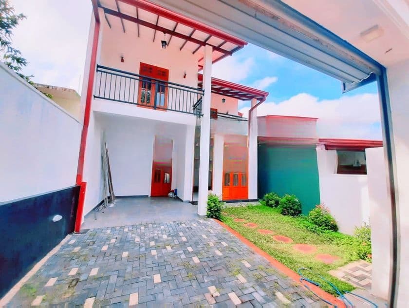 Architect Designed Brand New Luxury Two Story House - Piliyandala